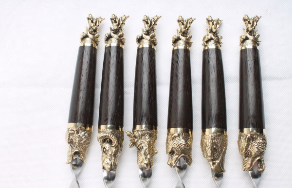 Набор шампуров с декоративным литьем и дер. ручкой "Мечта охотника" (6 шт)